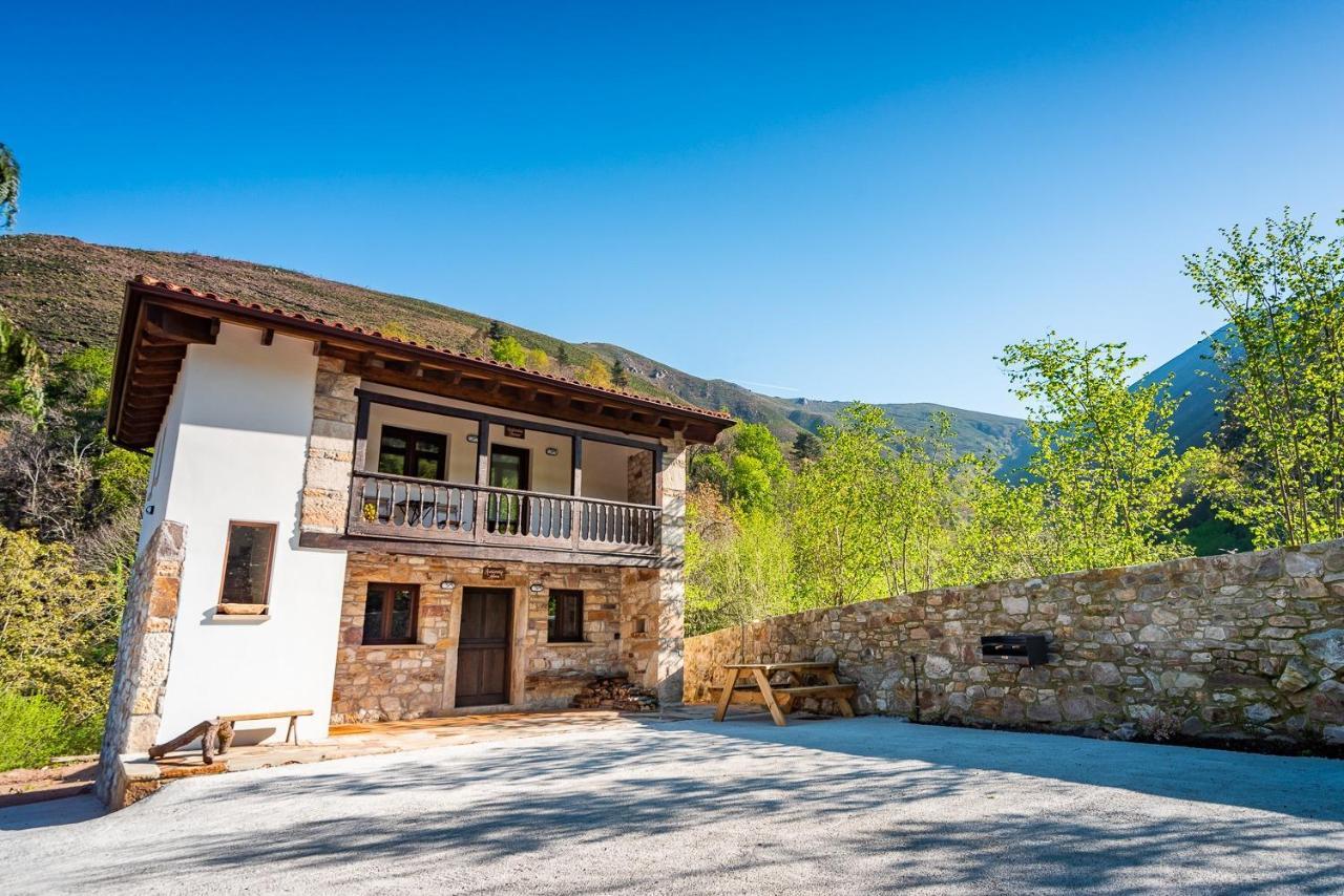 Apartamentos Rurales El Torneru Pilona Exterior photo