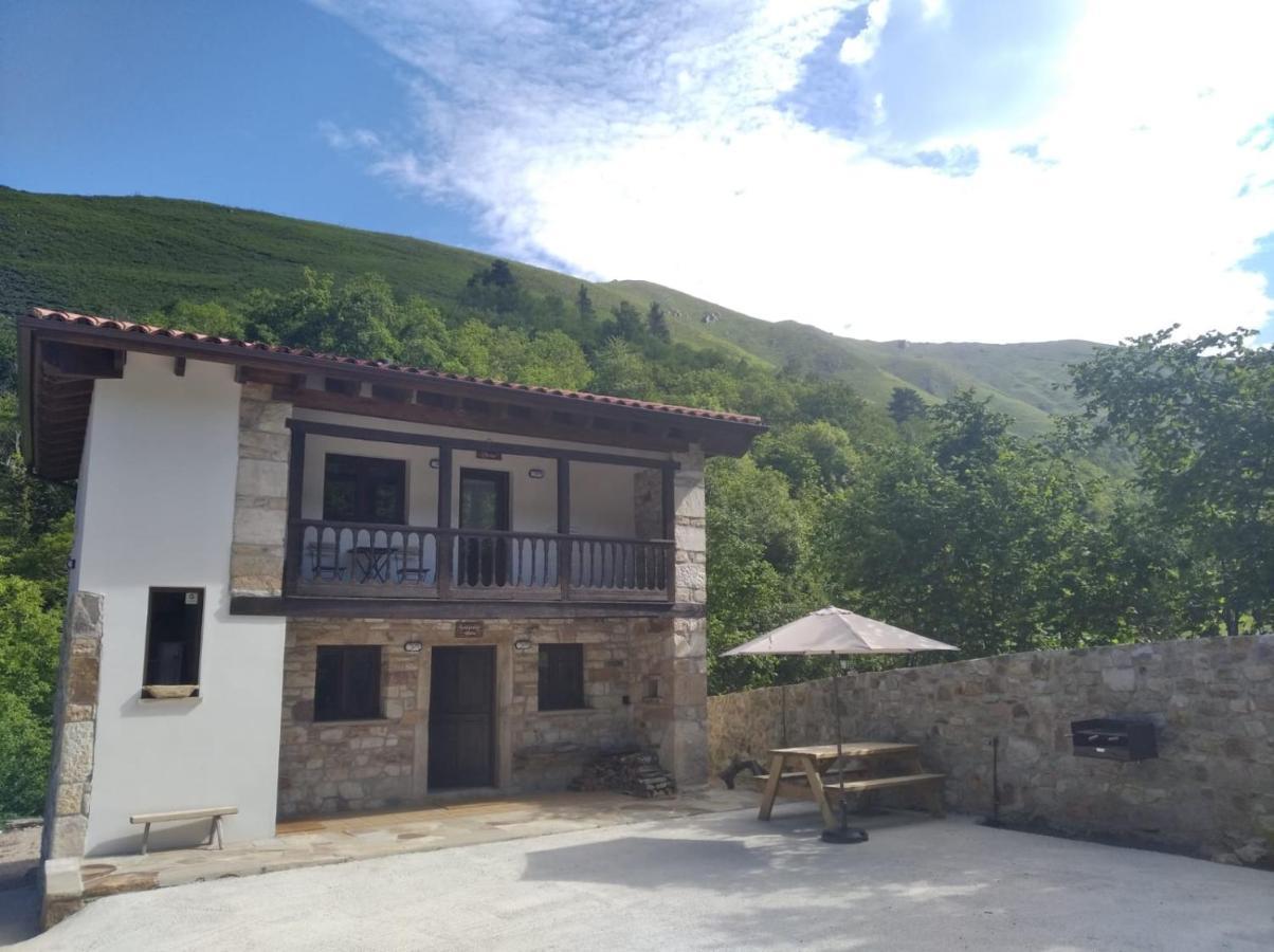 Apartamentos Rurales El Torneru Pilona Exterior photo